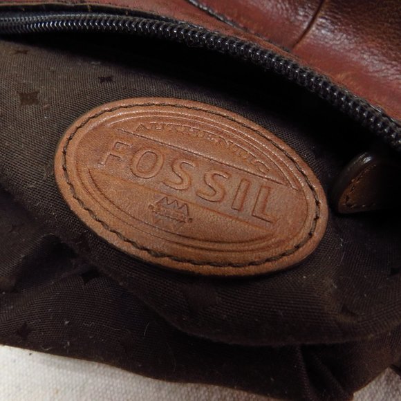 All Leather Outer Small Crossbody Bag - Picture 9 of 11